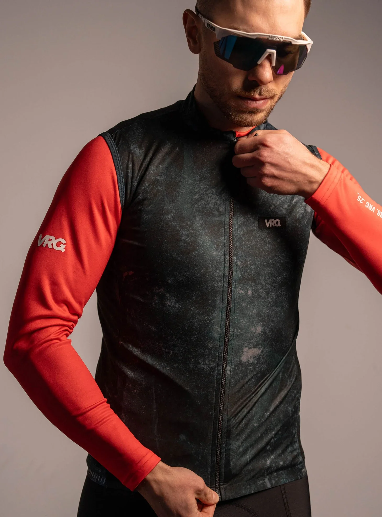 524 VRG LIGHTWEIGHT VEST - TEXT - MEN - Image 2