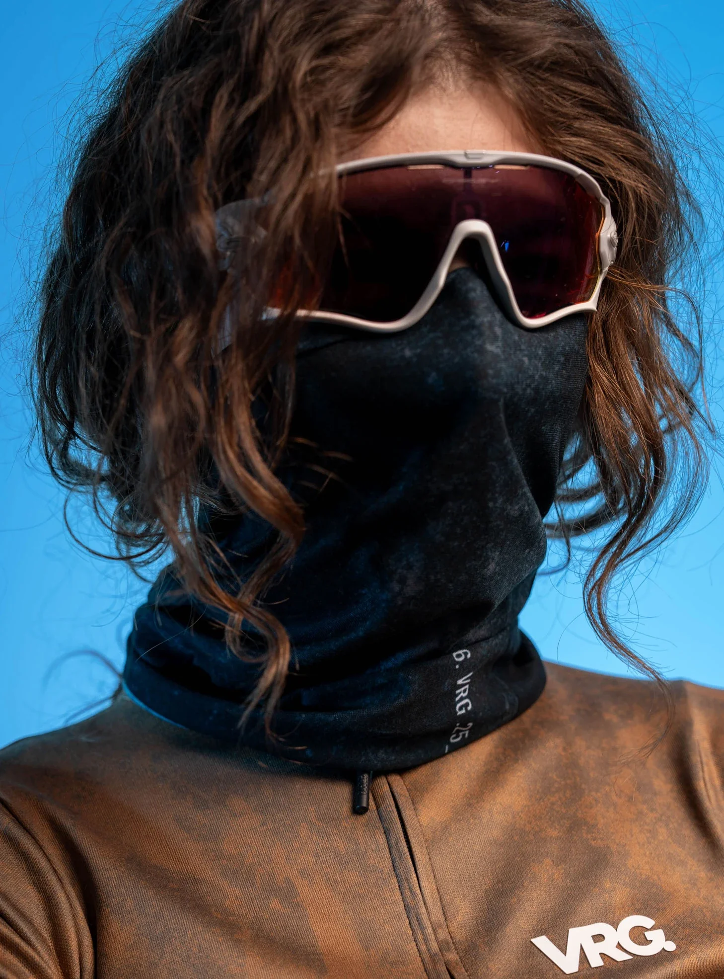 916 VRG NECK WARMER - TEXT - Image 7